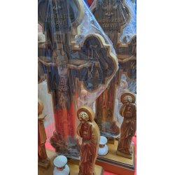 Troiță sculptată din lemn