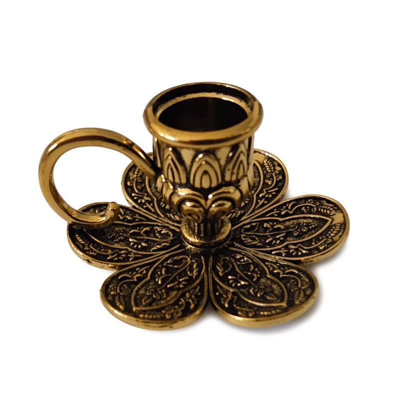 Sfeșnic metal pentru o lumanare